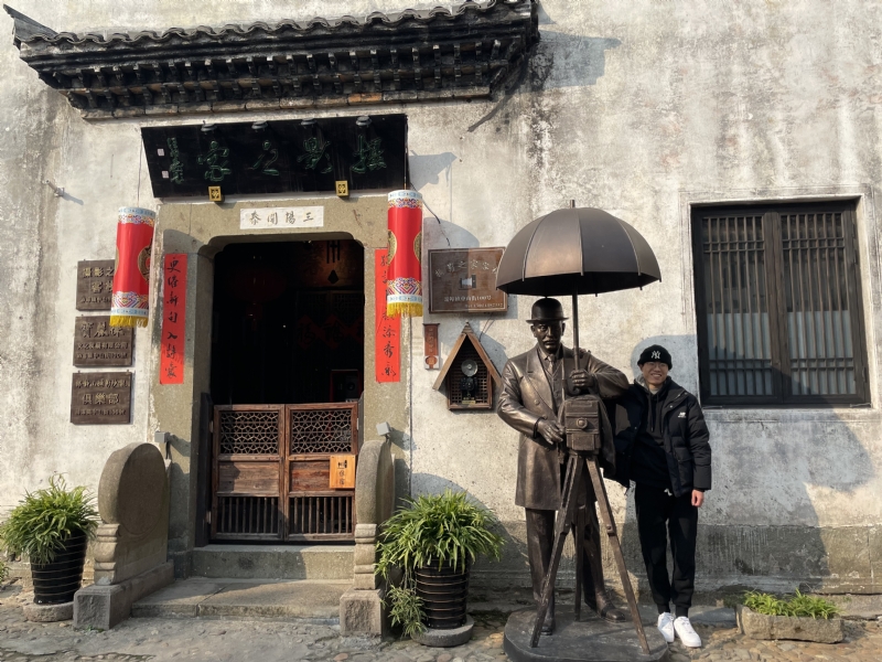 喝可乐的猫的第一张照片--衢州上门女婿服务网